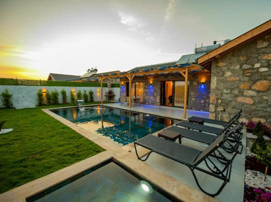 Villa Ege & Villa Yigit & Villa Yagiz - Happy Villalari Fethiye Exterior photo